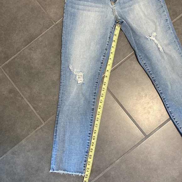Ellen Capri High Rise Distressed Frayed Hem Straight leg jean Eco size 2 - Picture 10 of 11